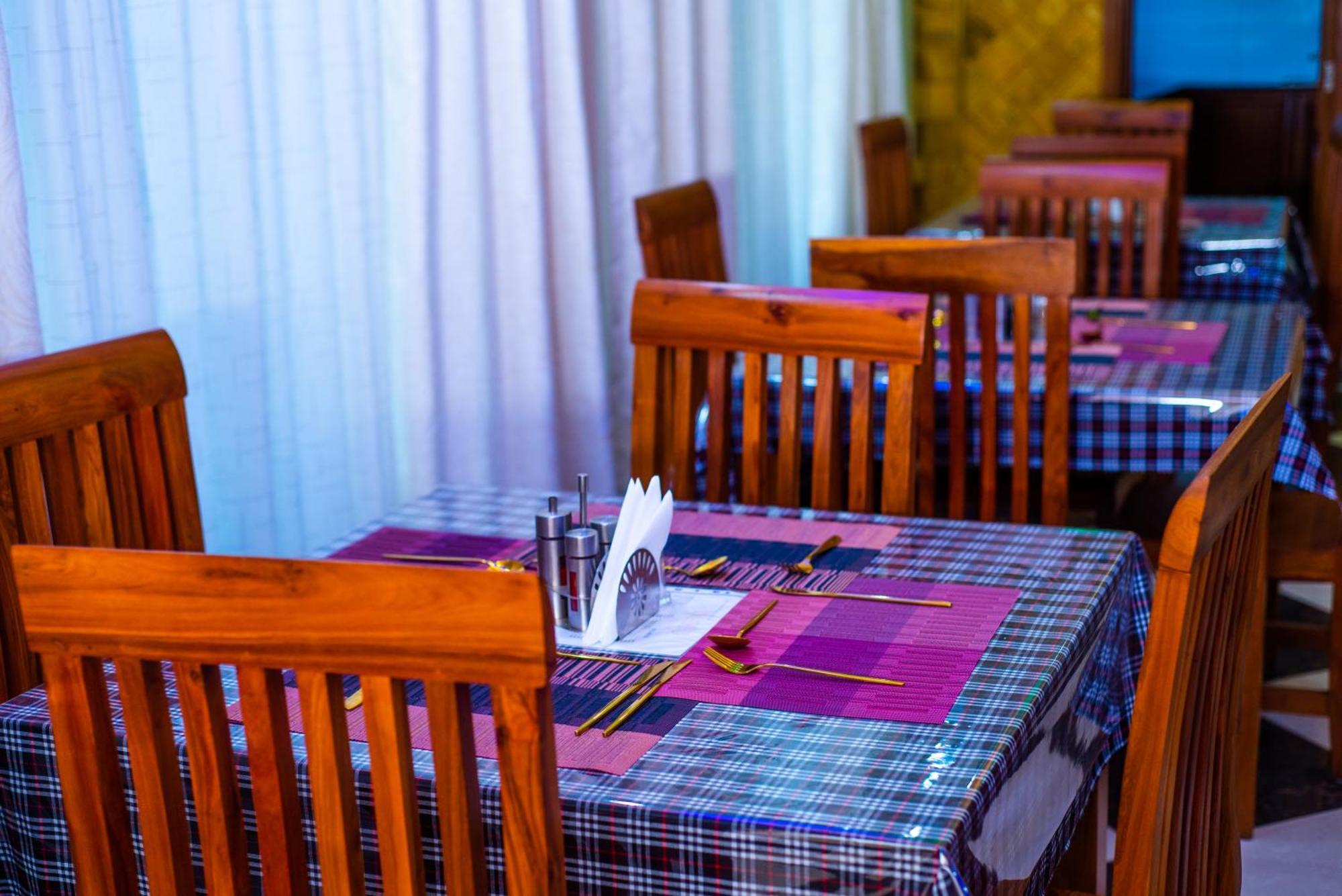 Aves Executive Hotel Аруша Екстериор снимка
